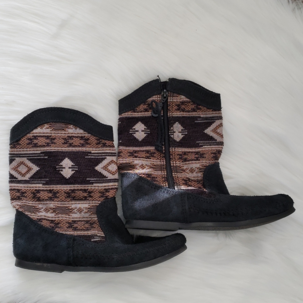 Minnetonka Aztec Moccasin Boots